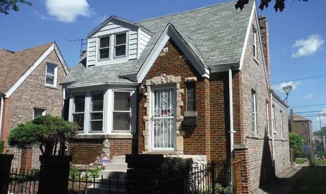 2nd image of 4842 W Polk St