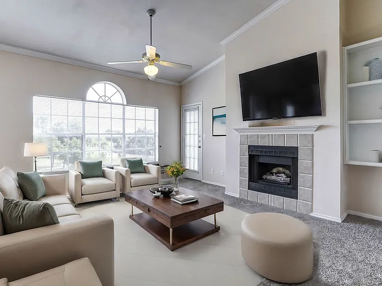 Turnberry Isle Apartment Homes — Photo 1