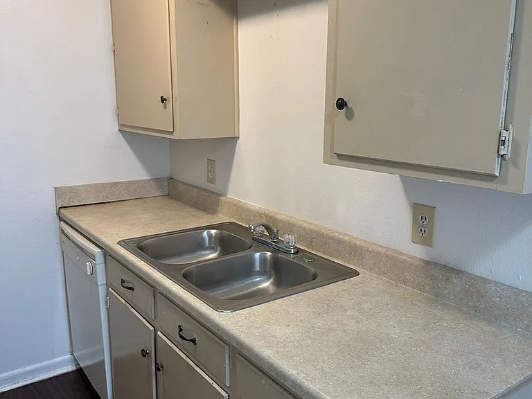 808 Concho Pl — Photo 6