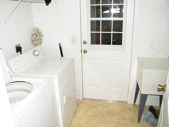 4th image of 6042 Alexandria Cir