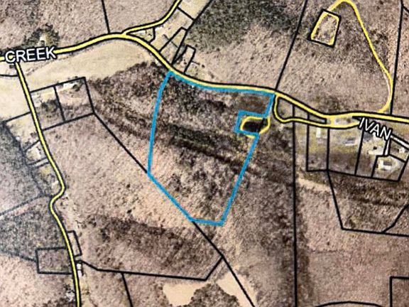 3rd image of 3435 Dry Creek Rd