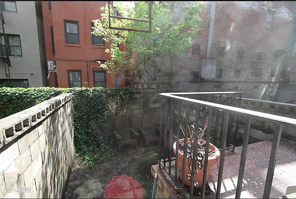 Rented by Bond New York | media 28