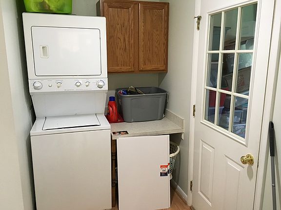 5th image of 257 Magnolia Dr