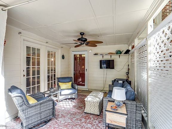 3rd image of 1300 Culpepper Dr APT 3A