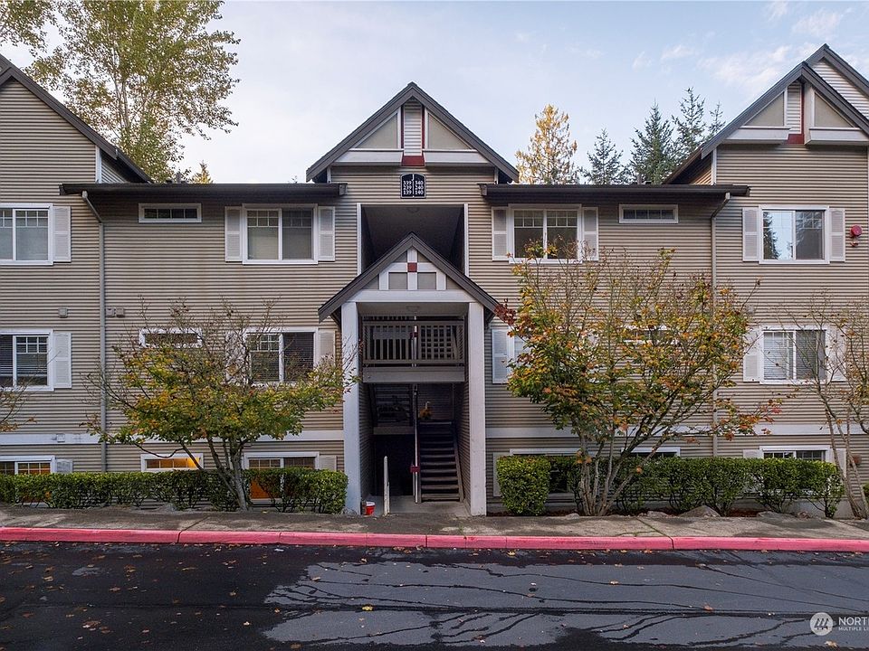 1st image of 18501 SE Newport Way Unit J139
