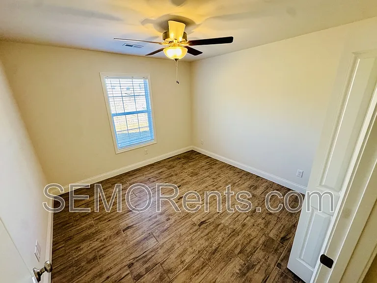 3932 McKendree Crossing Dr — Photo 8