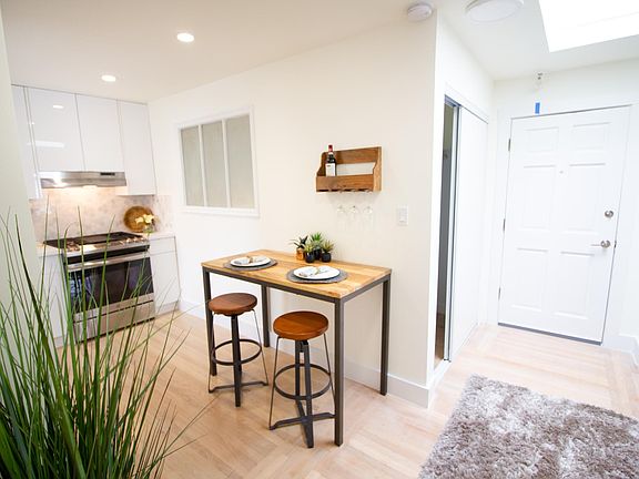 2nd image of 2199 California St APT 8