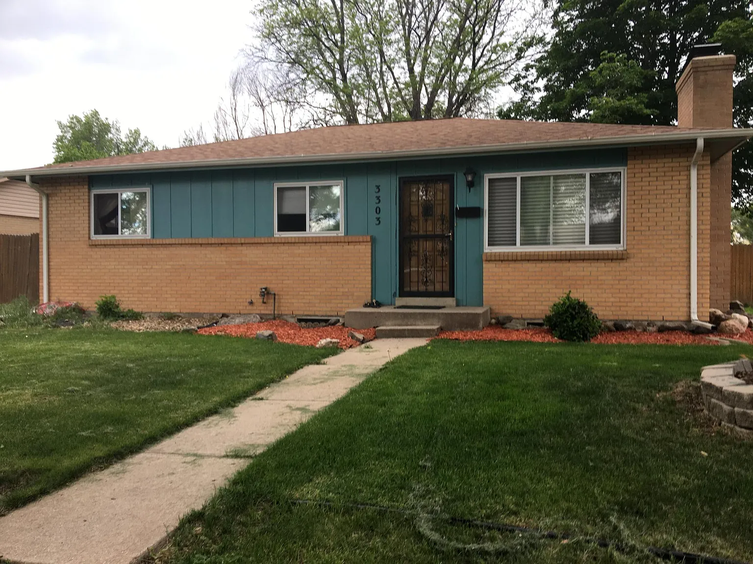 3 bed, 2.5 bath, 2266 sqft, $2,850 — Photo 1