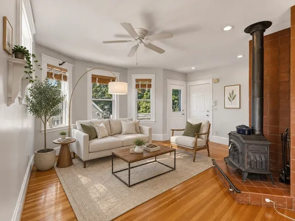 45-47 Chestnut St #3, Cambridge, MA 02139