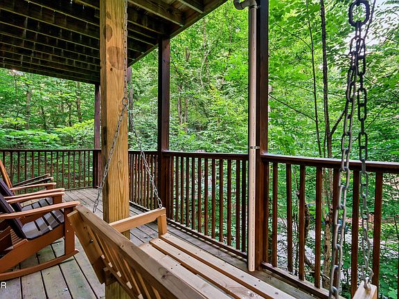 5th image of 722 Nighthawk Way