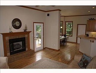 3rd image of 115 Kimberwicke Ct