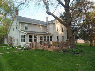 26221 Allens Grove Rd, Dixon, IA 52745