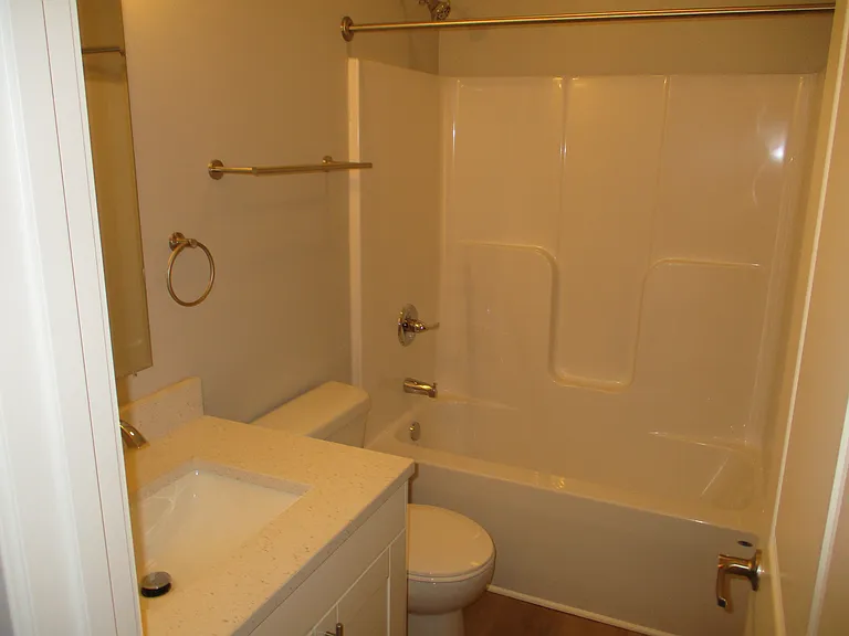 1003 N Cherry St — Photo 10