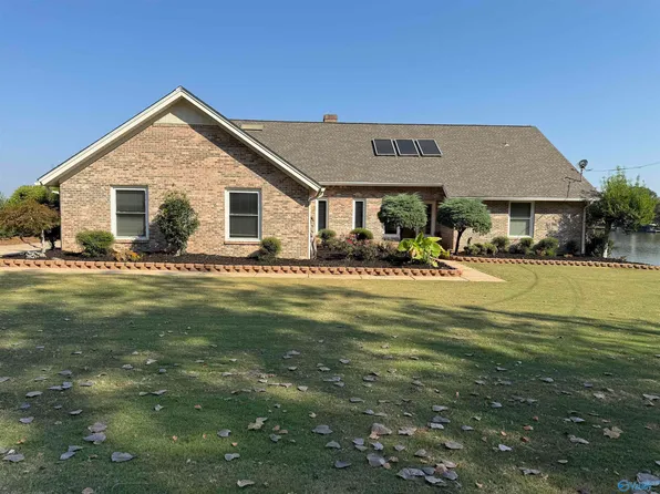 147 Lakewood Dr, Gadsden, AL 35901