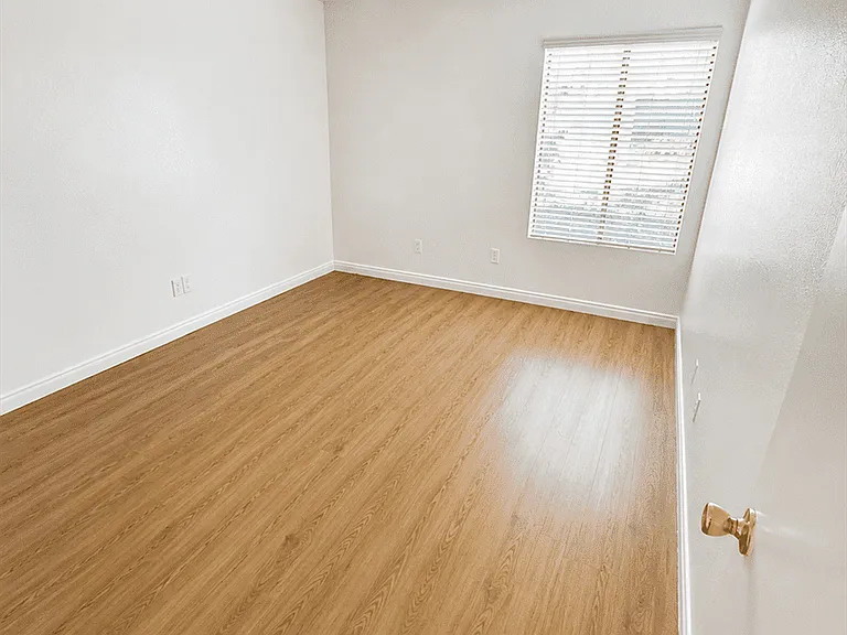 25713 View Pointe #A — Photo 12