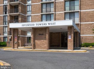 2300 Pimmit Dr APT 102, Falls Church, VA