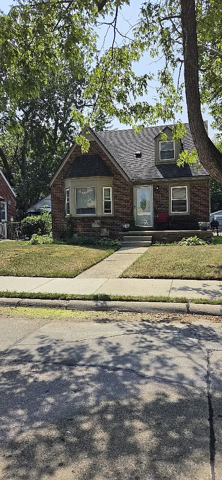 15280 Couzens Avenue - 1 — Photo 1