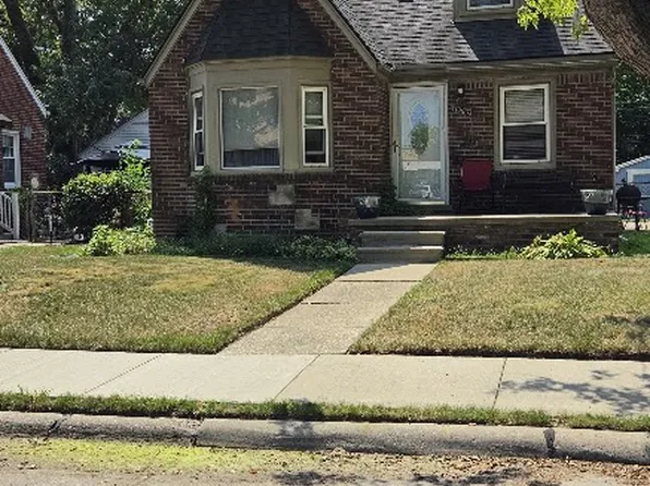 15280 Couzens Ave, Eastpointe, MI 48021
