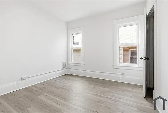 10303 Kempton Ave #UP — Photo 12