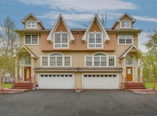 7 Asher Dr, Spring Valley, NY 10977