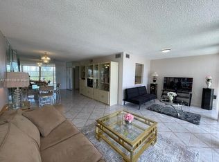 2000 Atlantic Shores Blvd APT 403, Hallandale, FL 33009
