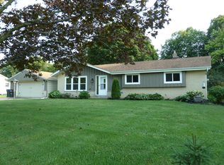 3331 Mount Ln, Hubertus, WI 53033