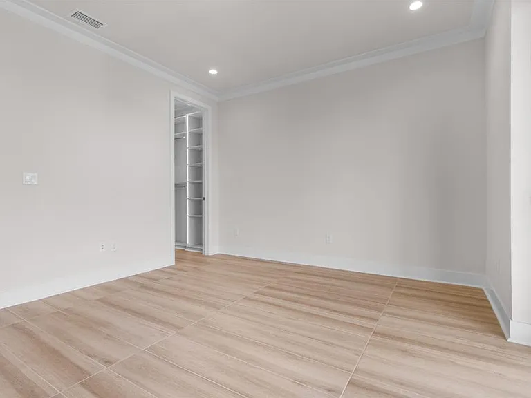 772 Gran Kaymen Way — Photo 17