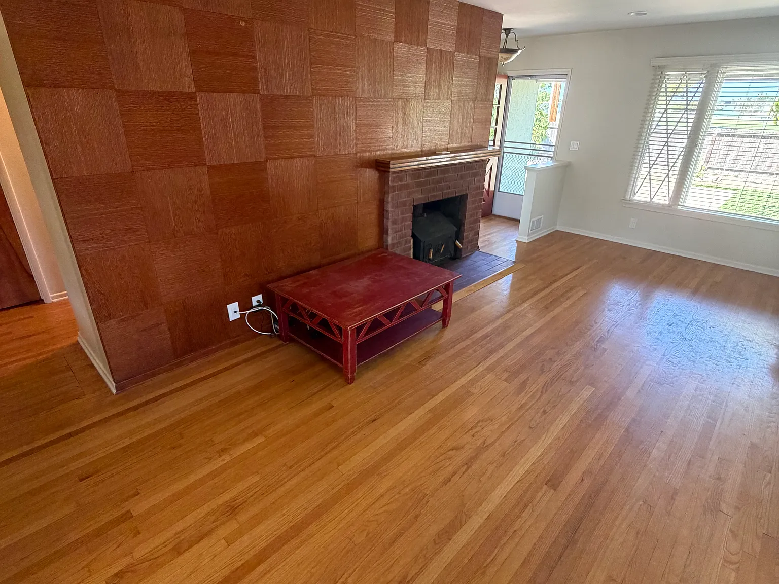 3 bed, 1069 sqft, $5,000 — Photo 3