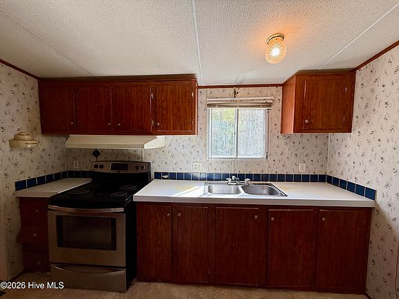 5th image of 2430 Hines Farm Road