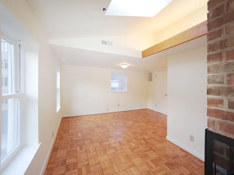 1221 N Street, NW — Photo 10