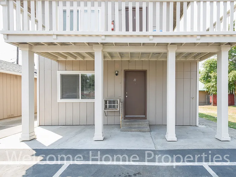 108 SE 6th St — Photo 33