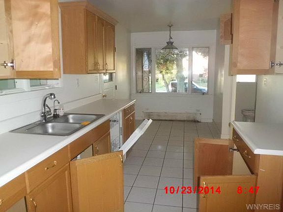 3rd image of 133 Vegola Ave