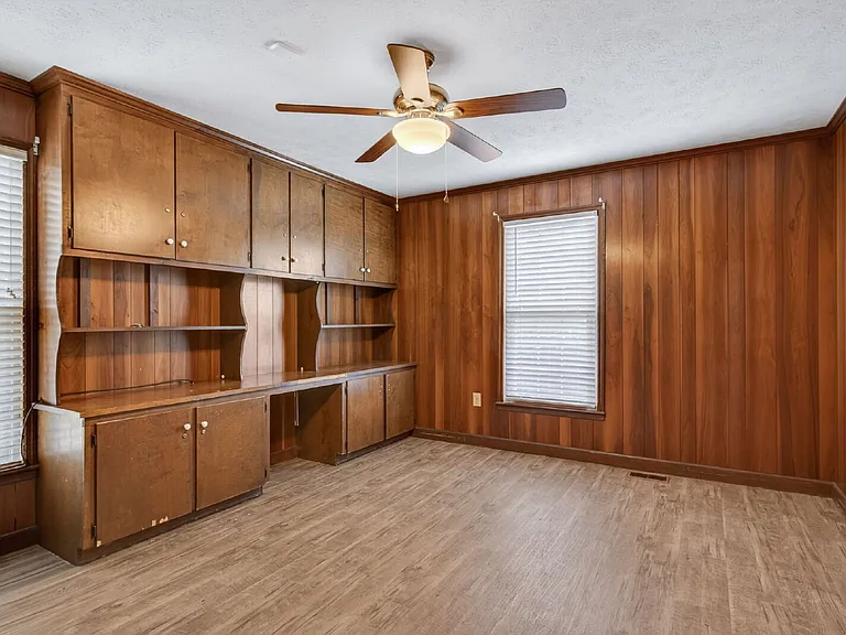 636 N Wilkinson Dr — Photo 19