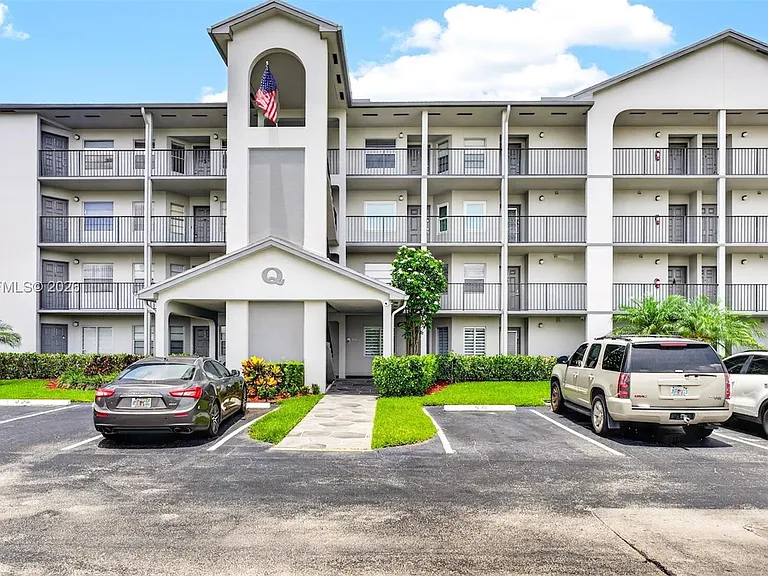 1400 SW 124th Ter #111Q — Photo 20