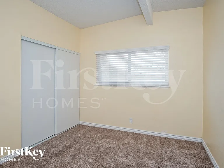 3904 El Parque Ave — Photo 12