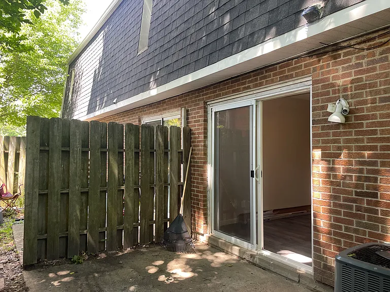 4202 Tytus Ave #A — Photo 2