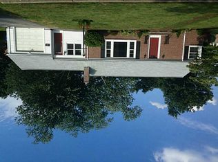 14 Tulip Cir, Cranston, RI 02920
