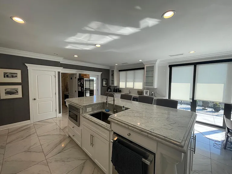 Plaza House — Photo 108