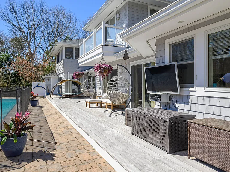 3 Rosebud Ln — Photo 3
