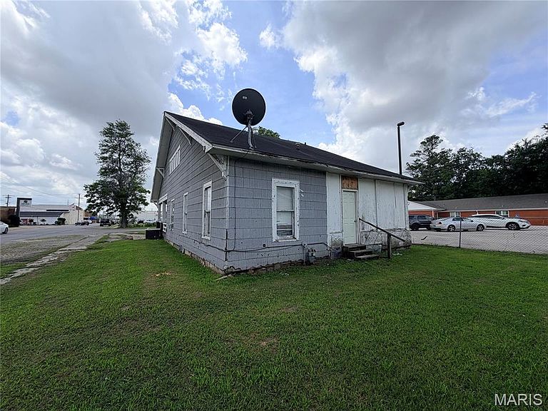 Listing photo 5