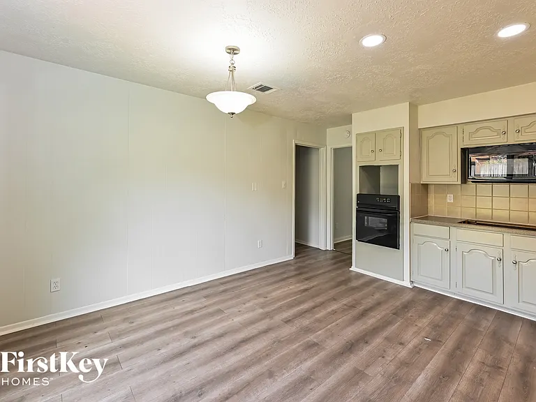 7207 Foxwick Ln — Photo 5