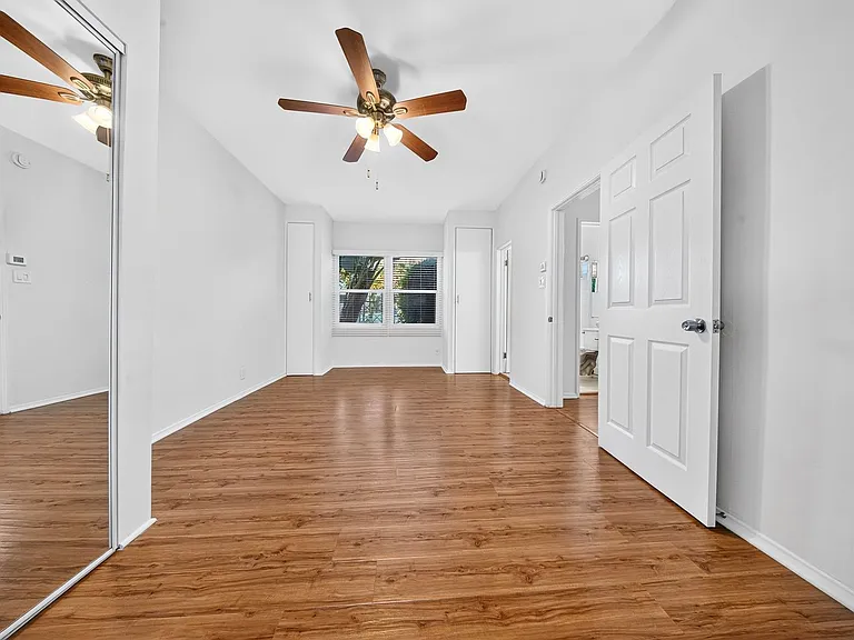 6201 Fountain Ave — Photo 18
