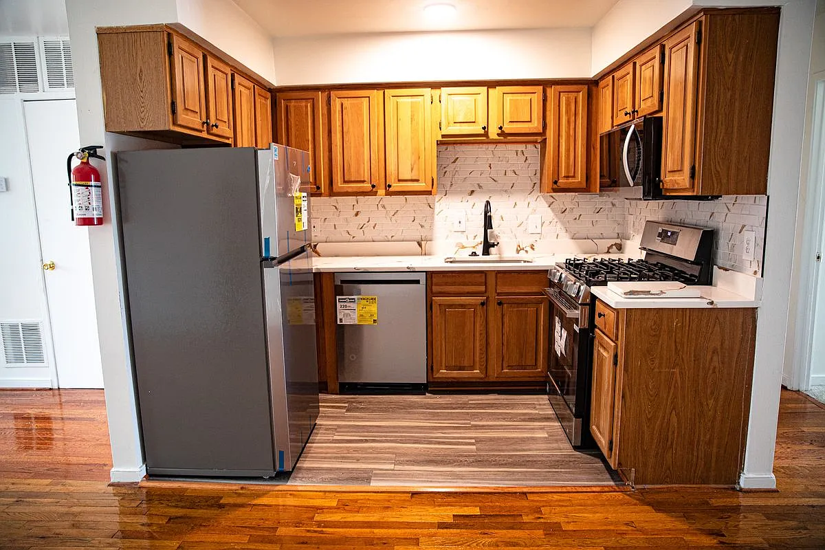 2 bed, 1.0 bath, 937 sqft, $2,980 — Photo 4