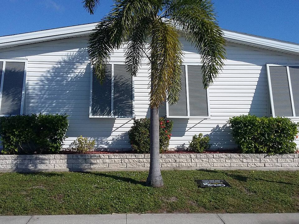 1st image of 627 Lakeside Dr