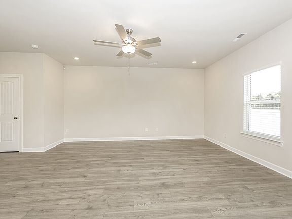 5th image of 3513 Quintana Dr