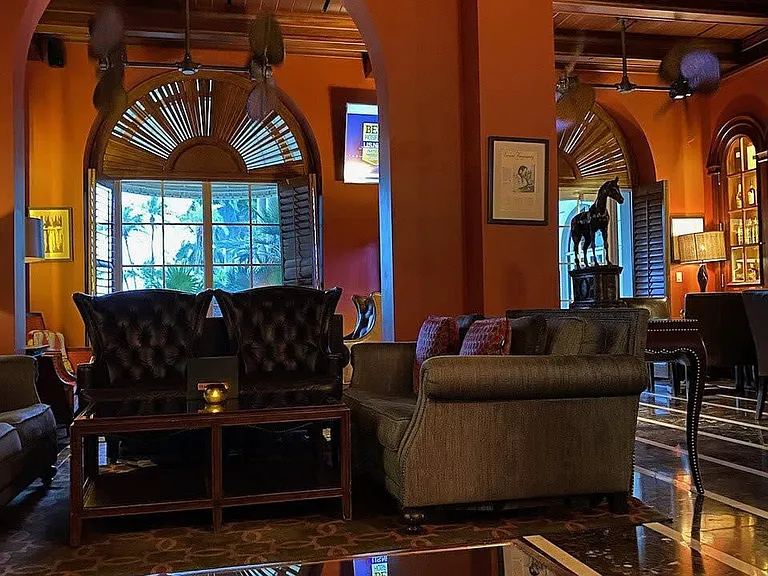 Building's Lounge
