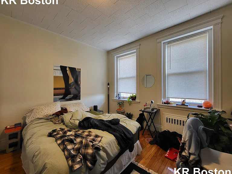 Warren St — Photo 7