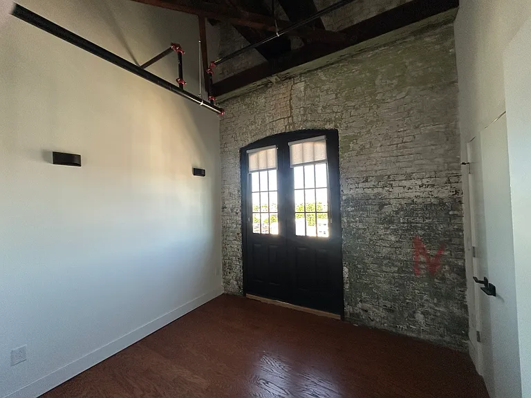 Hancock Lofts — Photo 43
