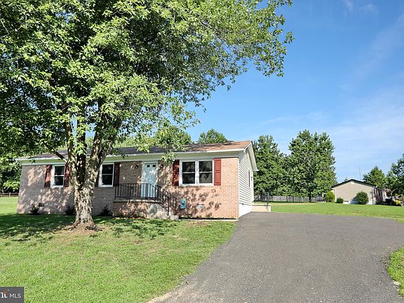4th image of 29639 Esser Ct