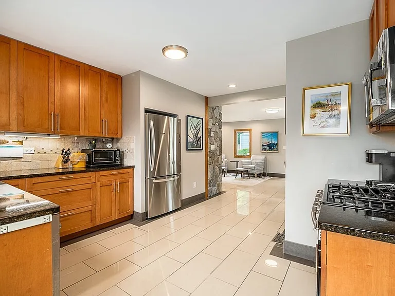82 Bass Ave — Photo 8